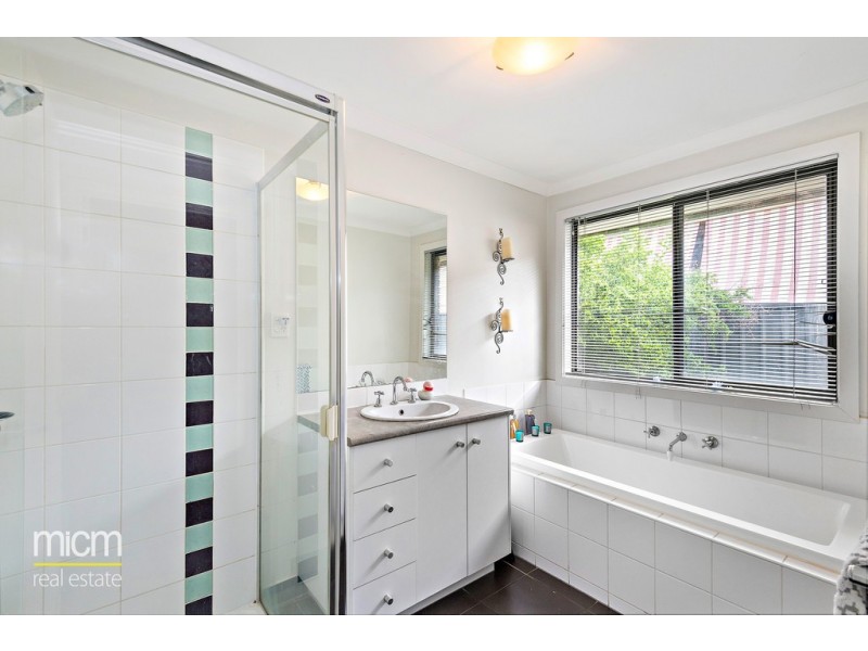 2 Ormesby Place, Deer Park VIC 3023