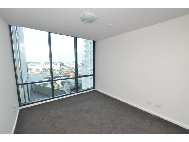 REF 050411/241 City Road, Southbank VIC 3006