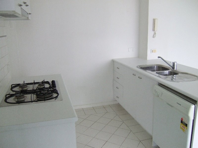 REF 050480/38 Bank Street, South Melbourne VIC 3205