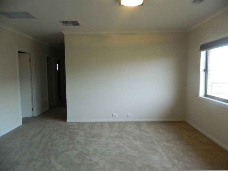 31 Berington Drive, Williams Landing VIC 3027