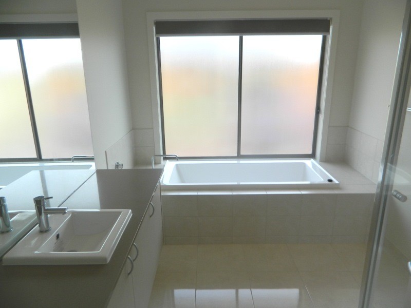 31 Berington Drive, Williams Landing VIC 3027