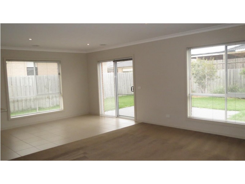 13 Landing Place, Point Cook VIC 3030