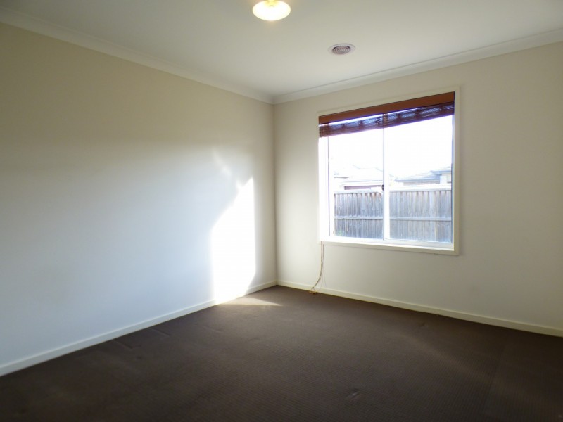 15 Warrego Way, Point Cook VIC 3030
