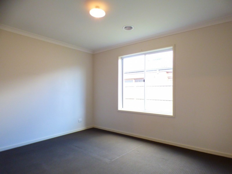 15 Warrego Way, Point Cook VIC 3030