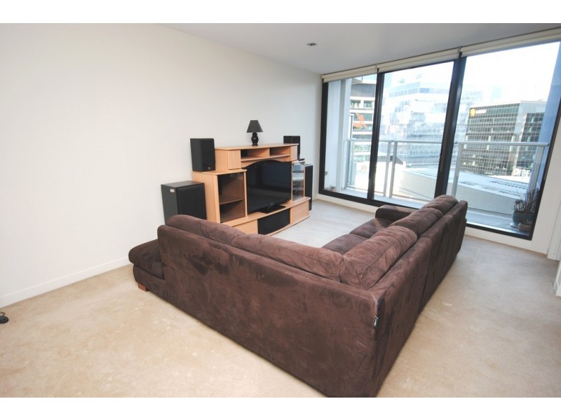 1306/100 Harbour Esplanade, Docklands VIC 3008