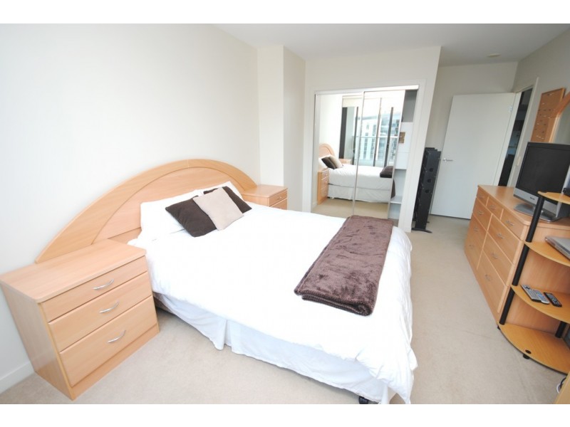 1306/100 Harbour Esplanade, Docklands VIC 3008