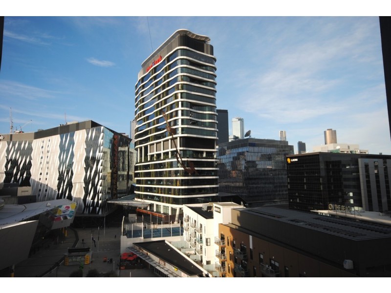 1306/100 Harbour Esplanade, Docklands VIC 3008