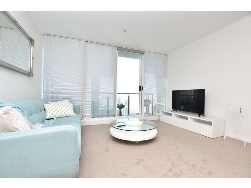 REF 051059/79 Whiteman Street, Southbank VIC 3006