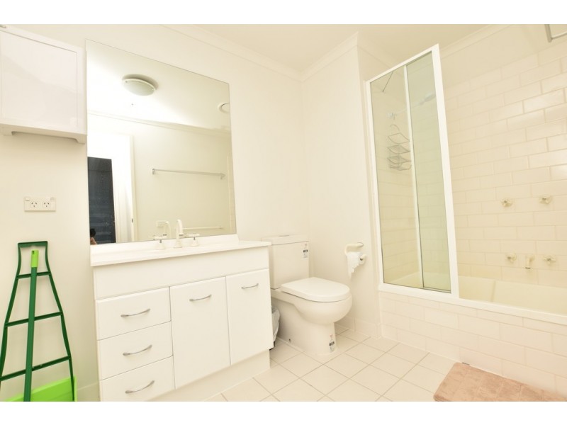 REF 051059/79 Whiteman Street, Southbank VIC 3006