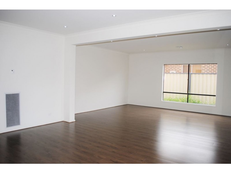 5 Ranfurlie Avenue, Point Cook VIC 3030