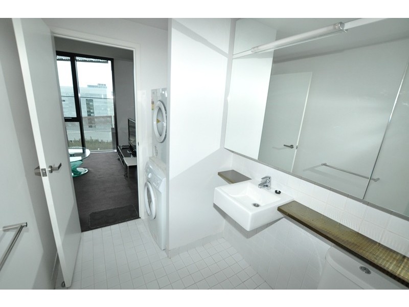 S1510/8 Waterview Walk, Docklands VIC 3008