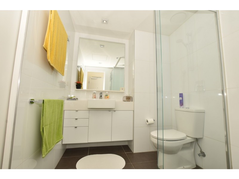 REF 051101/53 Batman Street, West Melbourne VIC 3003