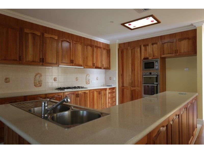 83 Rowland Drive, Point Cook VIC 3030