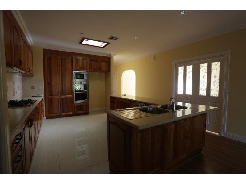 83 Rowland Drive, Point Cook VIC 3030