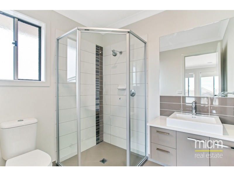 98 Grassbird Drive, Point Cook VIC 3030