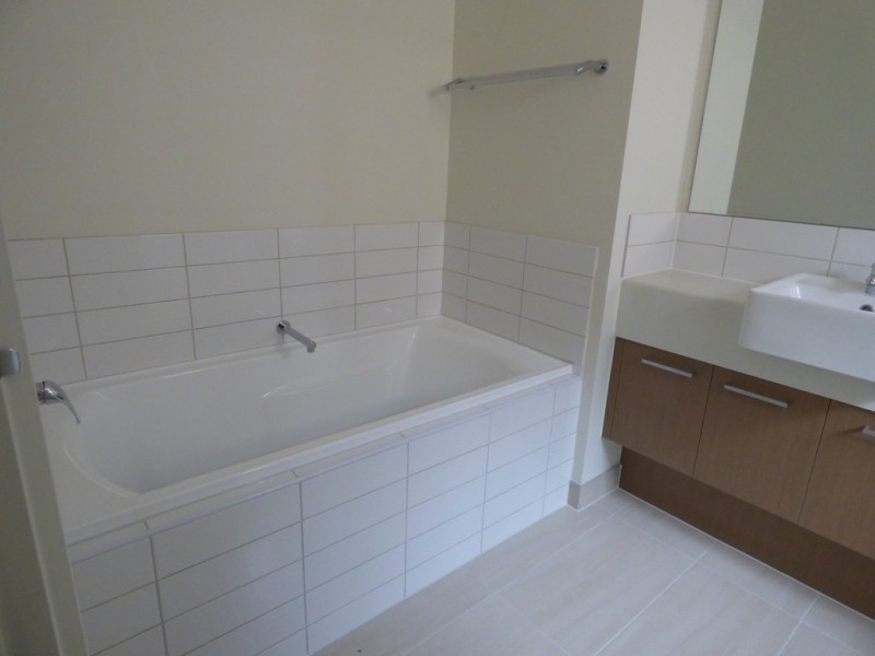 28 Pottery Avenue, Point Cook VIC 3030