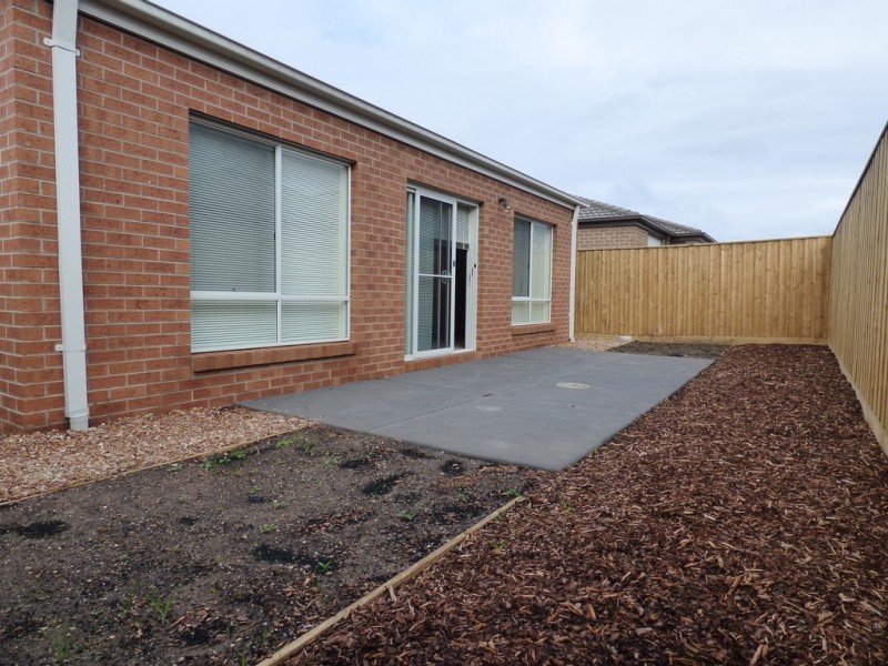 28 Pottery Avenue, Point Cook VIC 3030