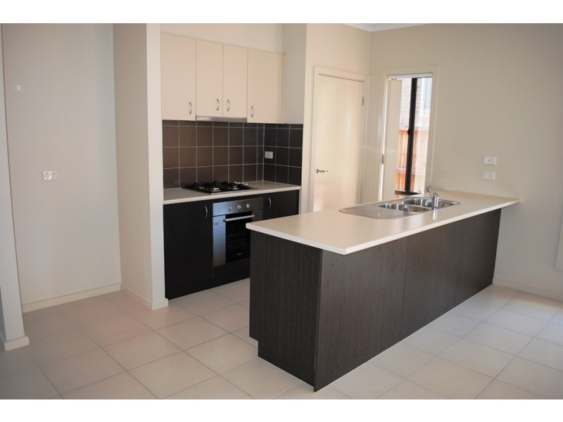 24 Landing Place, Point Cook VIC 3030