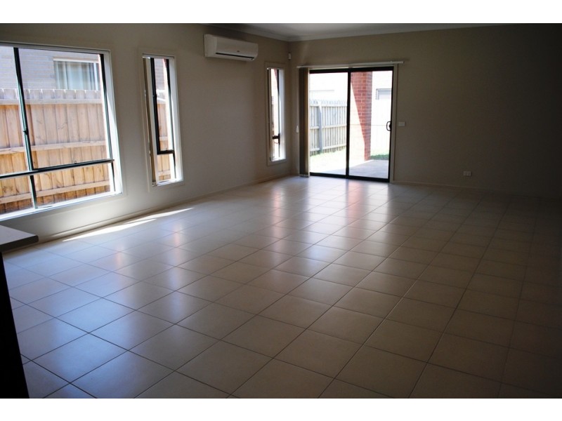 24 Landing Place, Point Cook VIC 3030