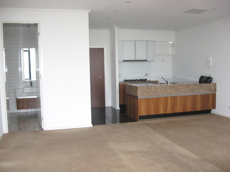 REF 051966/183 City Road, Southbank VIC 3006