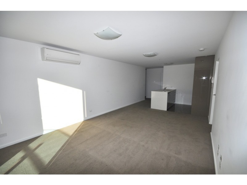 REF 052308/241 City Road, Southbank VIC 3006