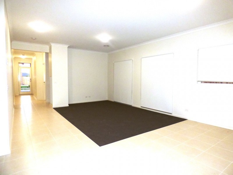 11 Solitude Crescent, Point Cook VIC 3030