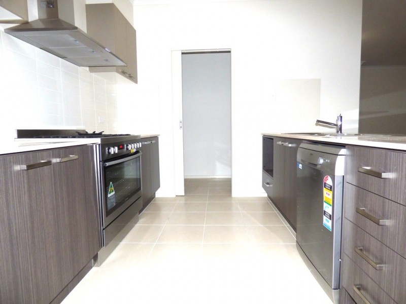 11 Solitude Crescent, Point Cook VIC 3030