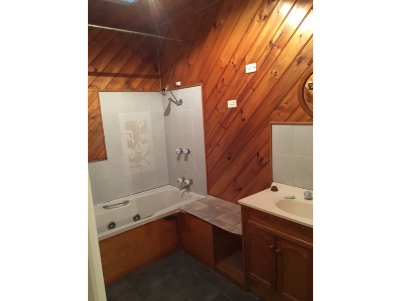 17 Rosebery Street, Altona Meadows VIC 3028