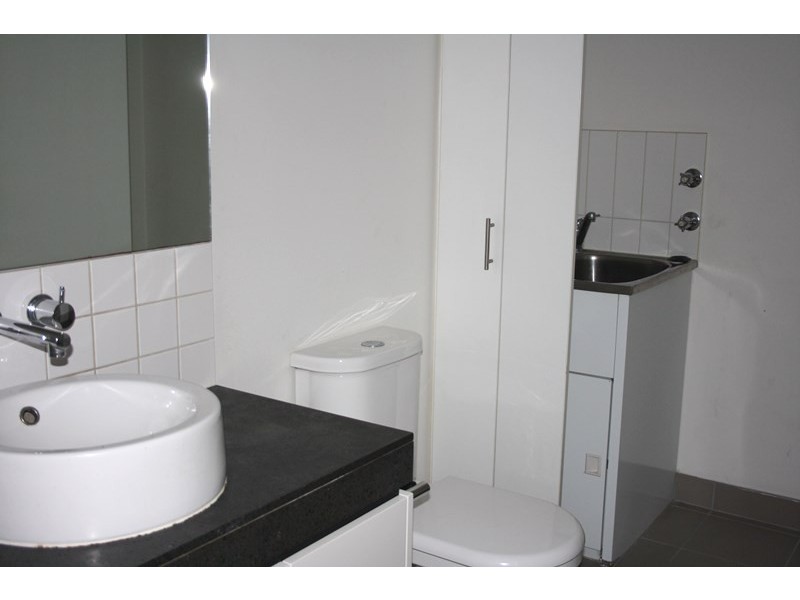 B302/55 Bay Street, Port Melbourne VIC 3207