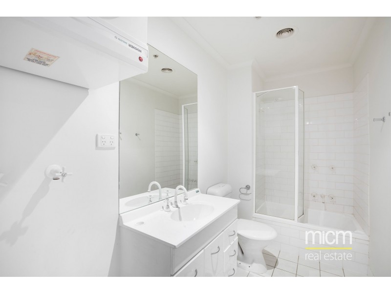 REF 05256/36 Kavanagh Street, Southbank VIC 3006