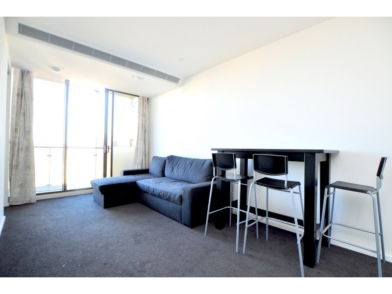 REF 052532/118 Kavanagh Street, Southbank VIC 3006