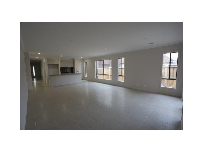 72 Carmen Road, Point Cook VIC 3030