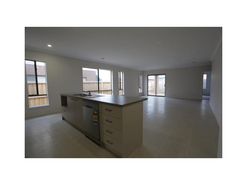 72 Carmen Road, Point Cook VIC 3030