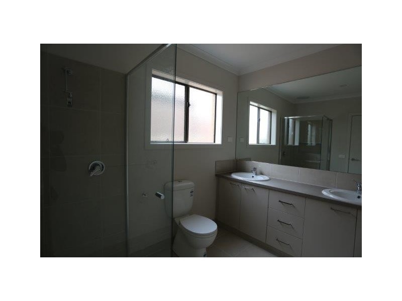 72 Carmen Road, Point Cook VIC 3030