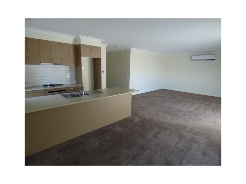 57 Barnstormer Boulevard, Point Cook VIC 3030