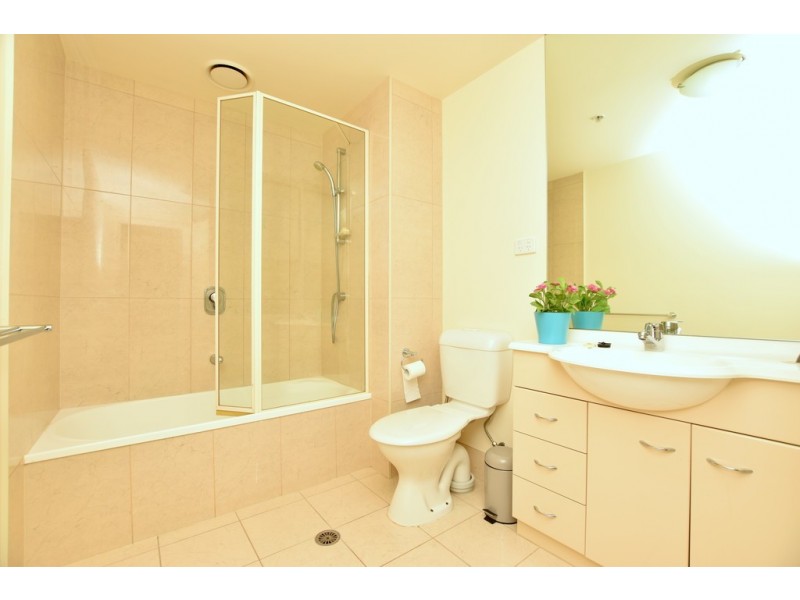 REF 060510/163 City Road, Southbank VIC 3006