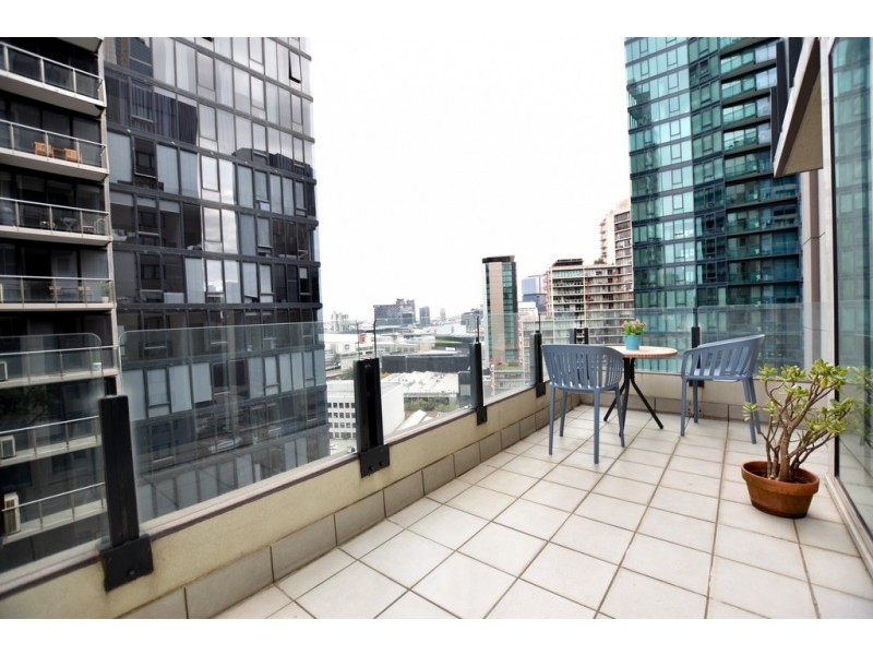 REF 060510/163 City Road, Southbank VIC 3006