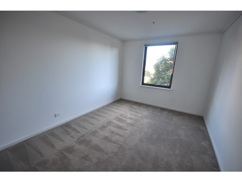 REF 060606/38 Bank Street, South Melbourne VIC 3205