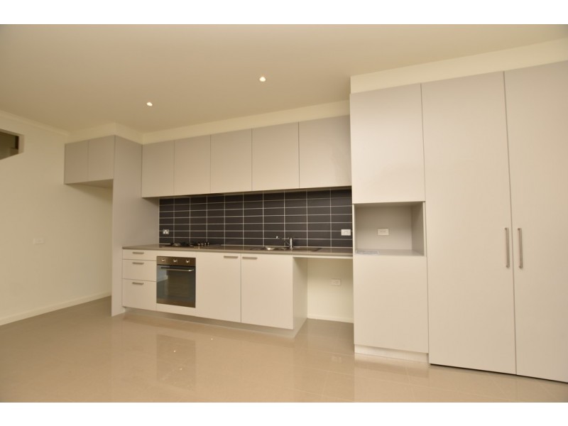 2B Grove Way, Wantirna South VIC 3152
