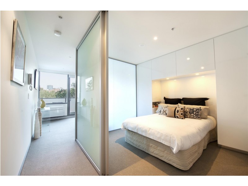 REF 060710/53 Batman Street, West Melbourne VIC 3003