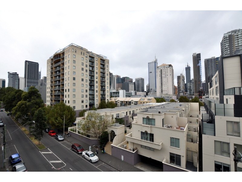 REF 060713/58 Jeffcott Street, West Melbourne VIC 3003