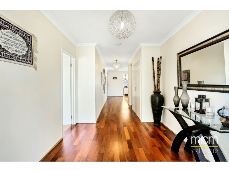 8 Freshet Avenue, Point Cook VIC 3030