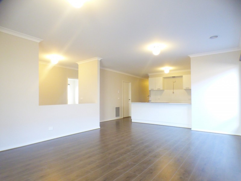 14 Tathra Grove, Point Cook VIC 3030