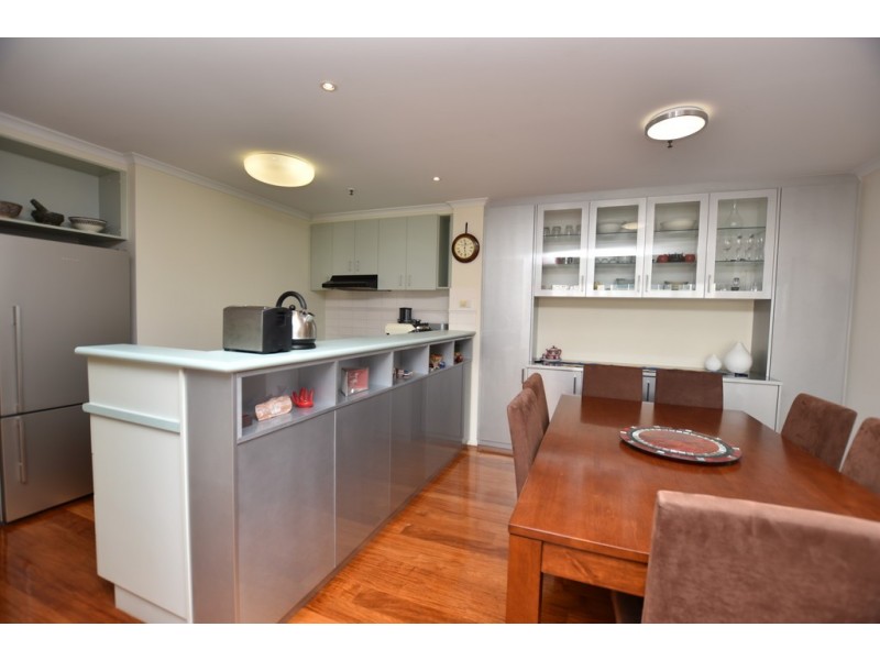 REF 060995/33 Jeffcott Street, West Melbourne VIC 3003