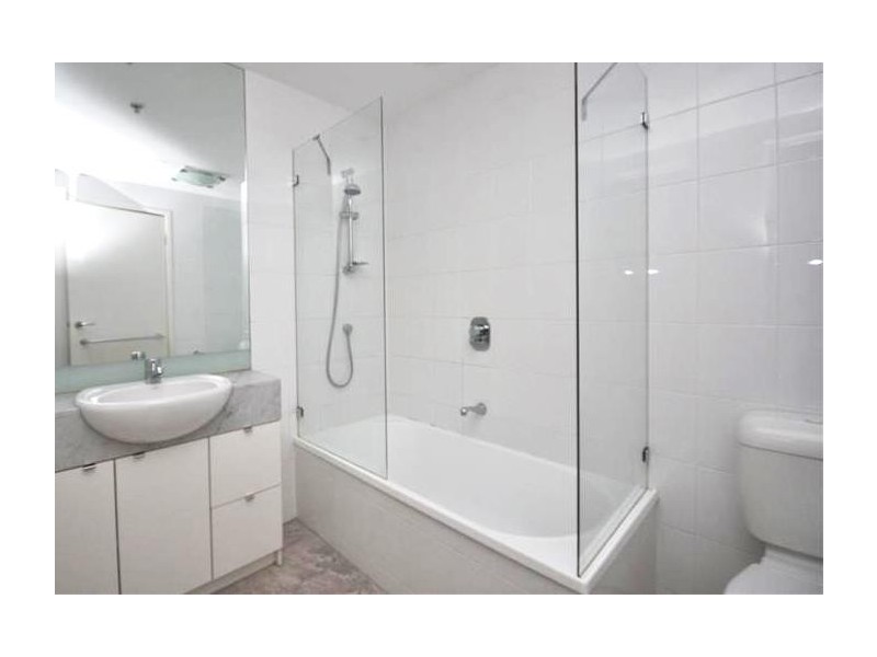 REF 060984/183 City Road, Southbank VIC 3006