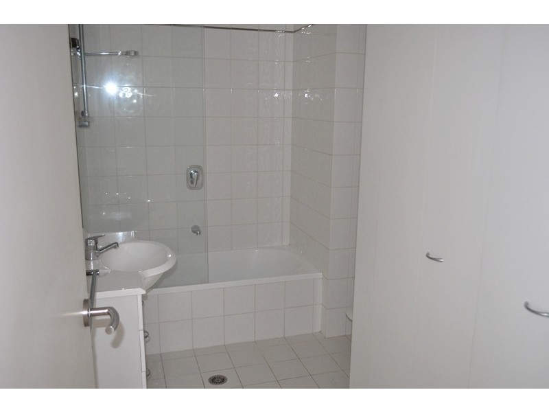 REF 0612099/28 Bank Street, South Melbourne VIC 3205