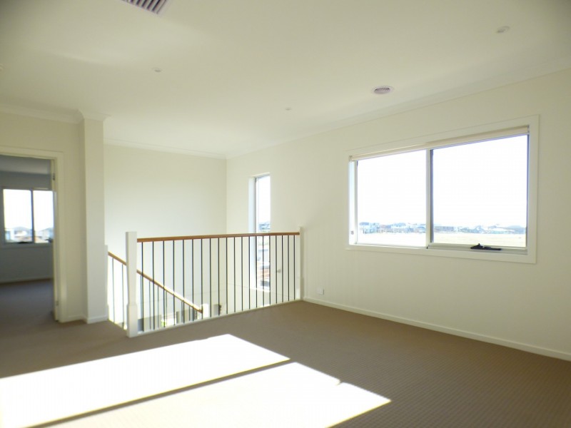 21 Merryfield Circuit, Williams Landing VIC 3027