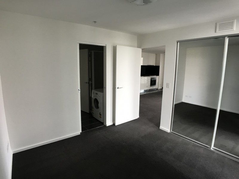 REF 061607/241 City Road, Southbank VIC 3006