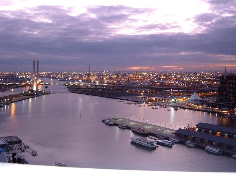 3104/100 Harbour Esplanade, Docklands VIC 3008