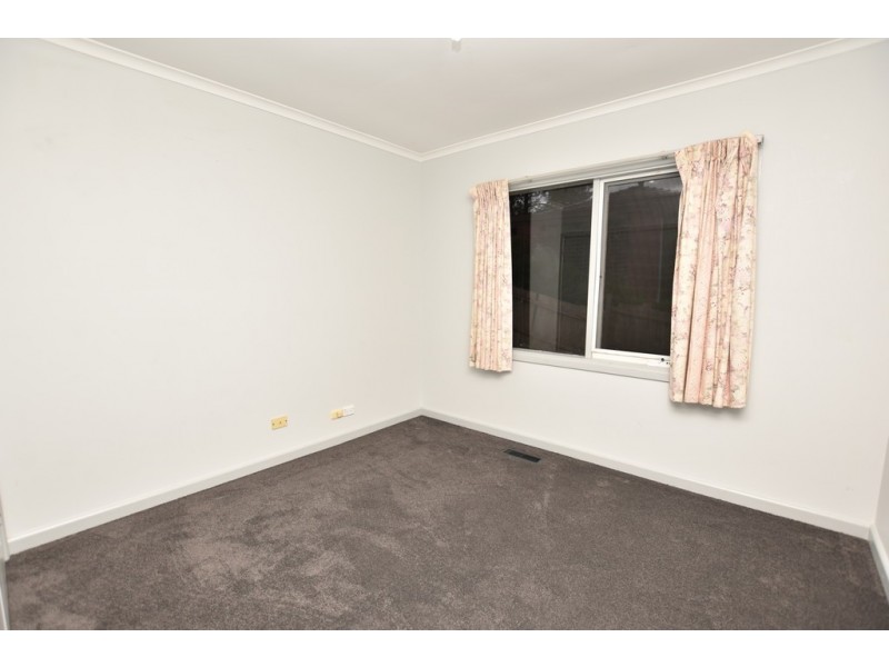 4/12 Malcolm Crescent, Doncaster VIC 3108
